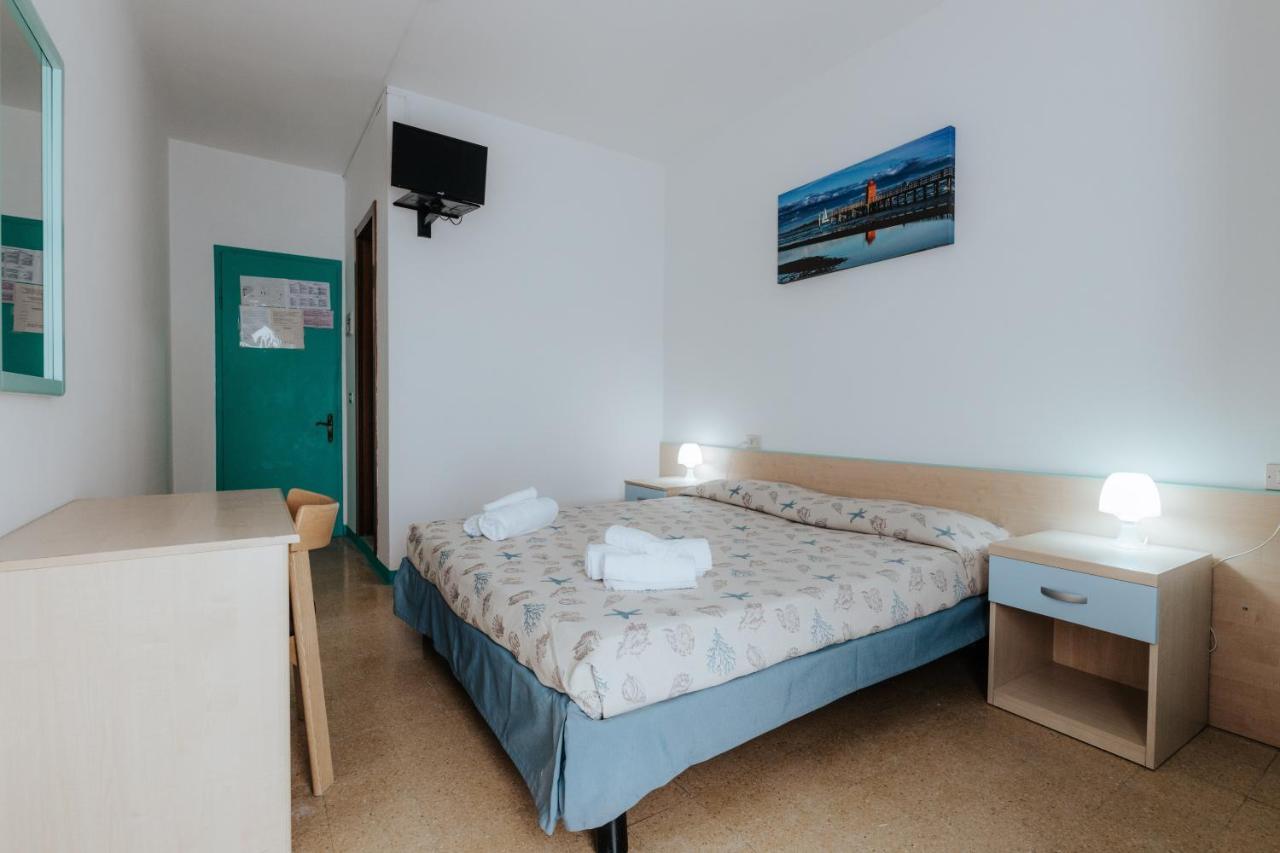 Hotel Villa Franca Lignano Sabbiadoro Kültér fotó