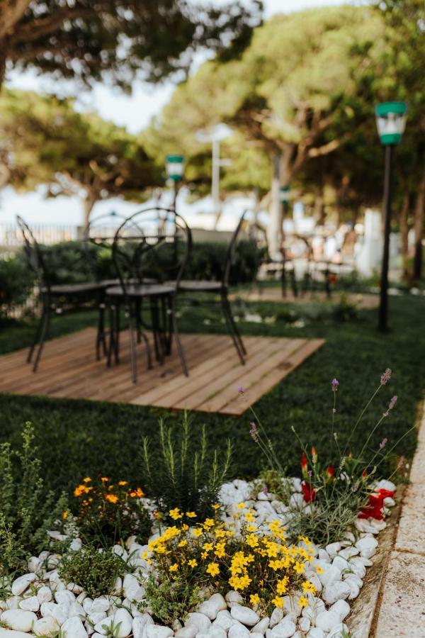 Hotel Villa Franca Lignano Sabbiadoro Kültér fotó