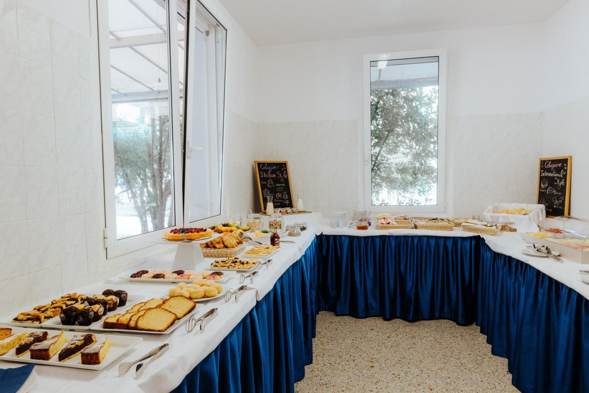 Hotel Villa Franca Lignano Sabbiadoro Kültér fotó